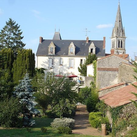 Le Petit Chateau - Tiffauges Proche Puy Dufou Esterno foto
