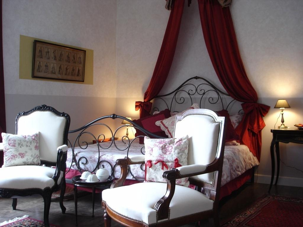 Le Petit Chateau - Tiffauges Proche Puy Dufou Camera foto