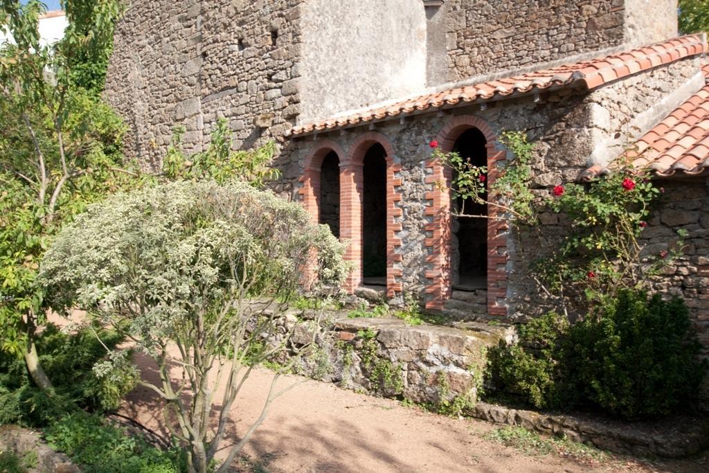 Le Petit Chateau - Tiffauges Proche Puy Dufou Esterno foto