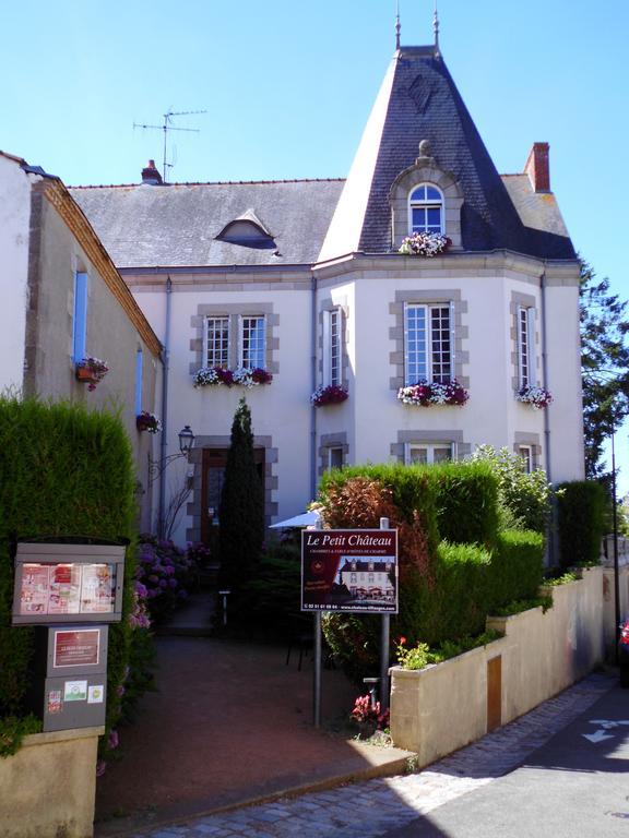 Le Petit Chateau - Tiffauges Proche Puy Dufou Esterno foto